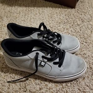 Men's DC shoes